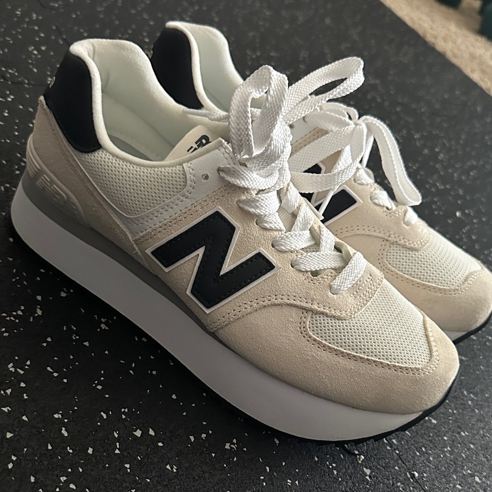 New Balance 574 Platform Sneaker Shoes Size 10